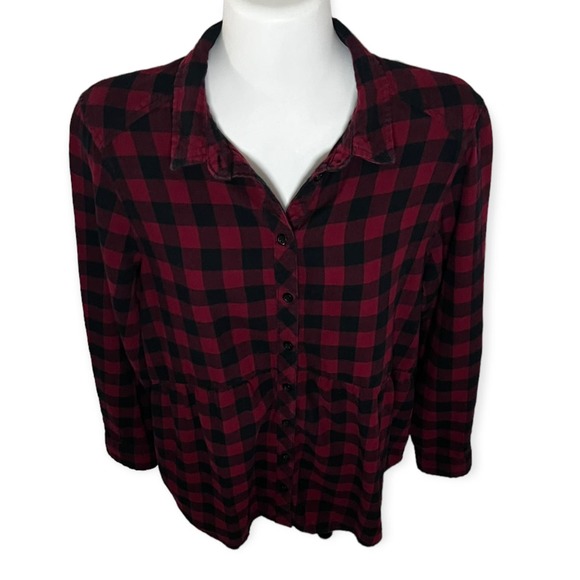 Beach Lunch Lounge Women's Red & Black Plaid Flannel Button Up Shirt Size Small - Picture 3 of 13